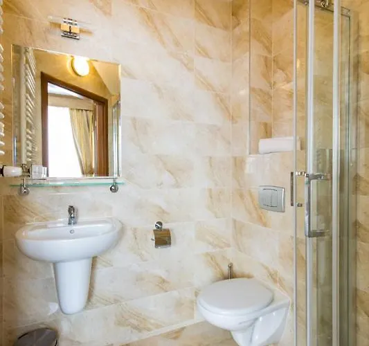 卡门酒店 3* 卡尔帕奇