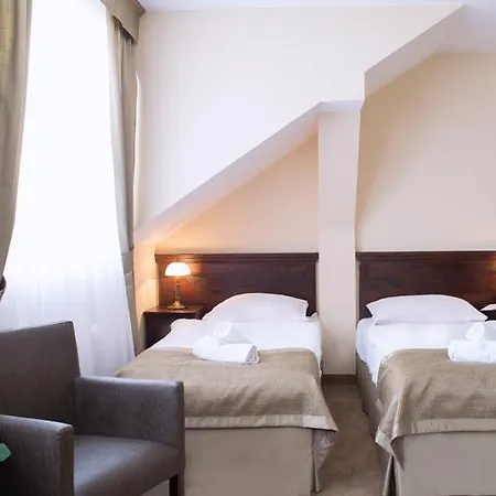 Carmen Hotel 3*